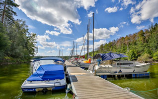 Marina Orlík [accommodation, boat rental]